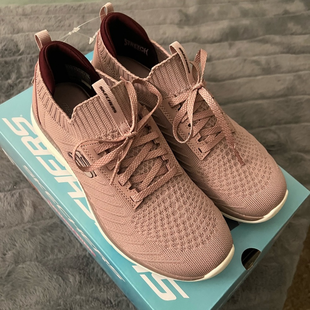 Skechers
